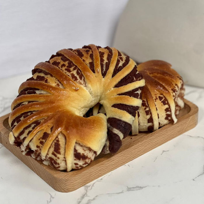 CHINA COURT CROISSANT SHAPE RED BEAN BUN 90G豆沙牛角包 (Approx 2-3 Days Shelf Life. Dispatched Tues-Thurs