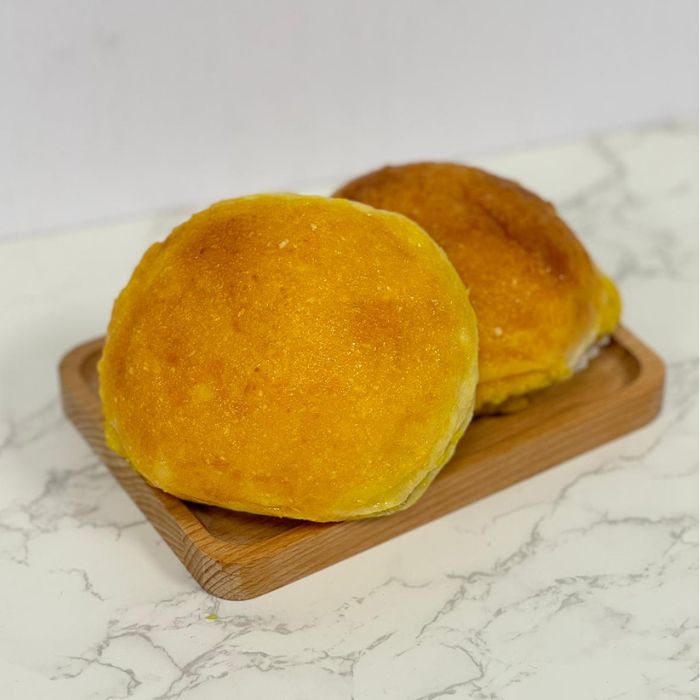 CHINA COURT COCONUT MILK BUN 90G 椰汁包 (Approx. 2-3 Days Shelf Life. Dispatched Tues-Thurs)