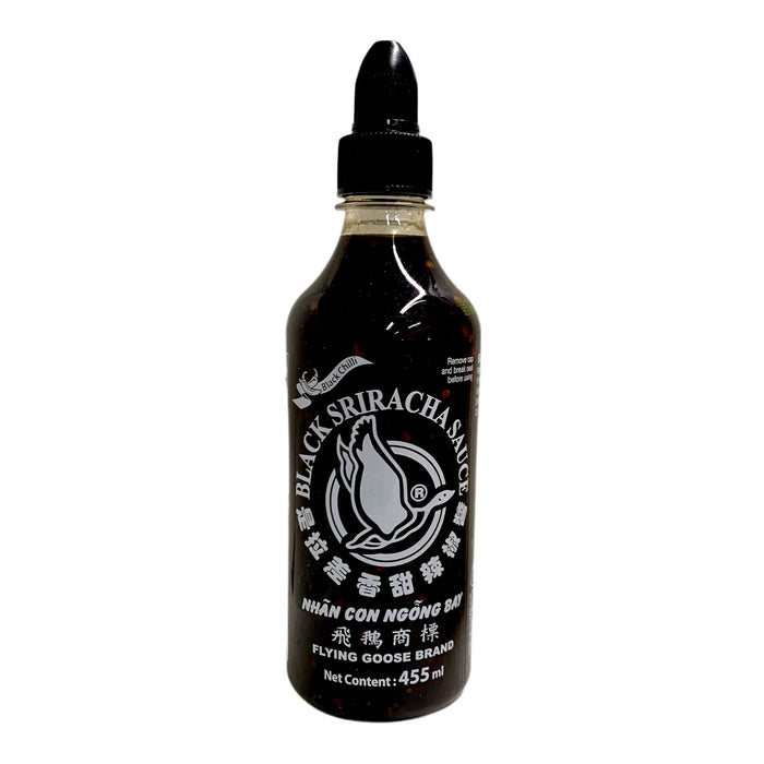 FLYING GOOSE BLACK SRIRACHA CHILLI SAUCE 455ML