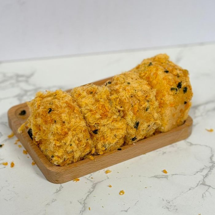 CHINA COURT SEAWEED MEAT FLOSS CAKE 230G 肉松小贝（保质期约 2-3 天。周二至周四发货）