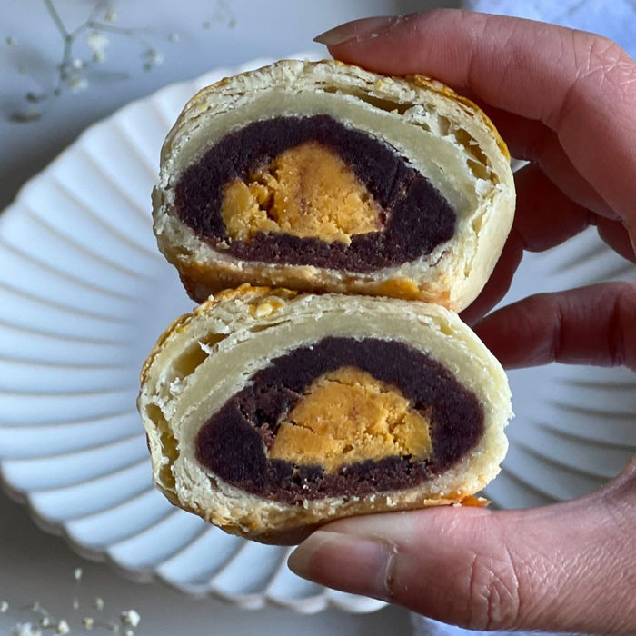 CHINA COURT SALTED EGG YOLK PASTRY 140G 蛋黄酥 (周二至周四发货)