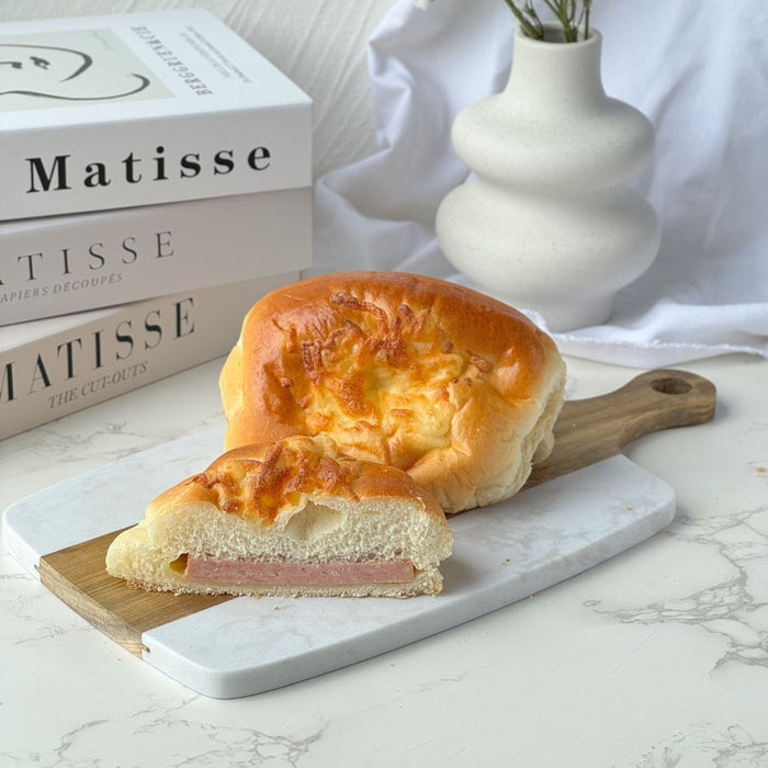 CHINA COURT CHEESE HAM BUN 90G 起司火腿包（保存期限約2-3天。週二至週四出貨）